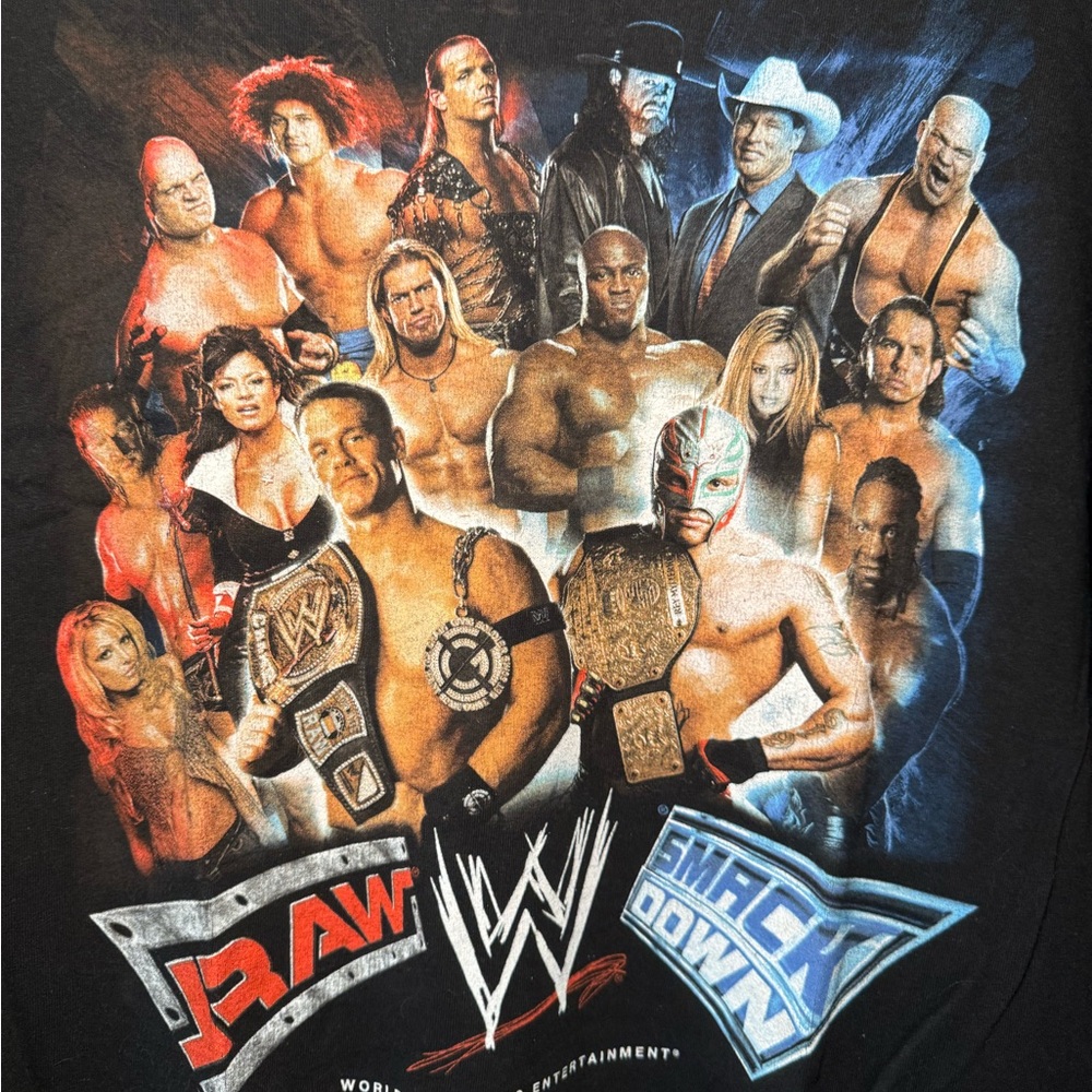 WWE 2007 Black Tee with Colorful Wrestler Graphics - Picture 4 of 5